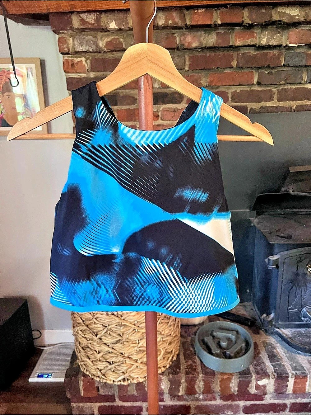 Under Armour Women's Abstract Athletic Tank Blue & Black Size XL Like New